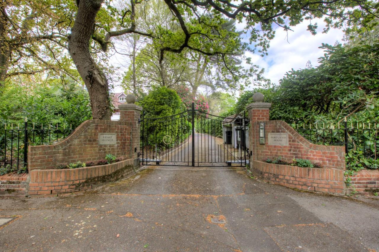 Luxury 3 Bedroom Apartment Close To Beach, Bournemouth & Meyrick Park Экстерьер фото